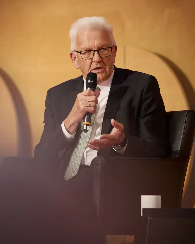 Alles andere als „EGAL?“ Alles andere als „EGAL?“